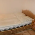 Schicke 150m Vom Kostenlos Wlan Grosses Schwimmbad Sauna * Куксхафен