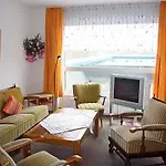 Schicke 150m Vom Kostenlos Wlan Grosses Schwimmbad Sauna * Куксхафен