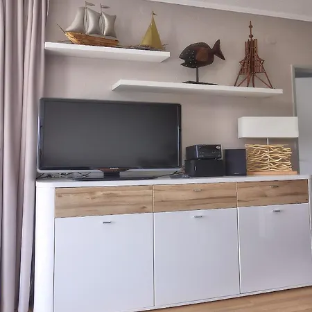 Апартаменты Schicke 150m Vom Kostenlos Wlan Grosses Schwimmbad Sauna Куксхафен