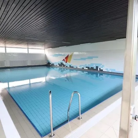 Schicke 150m Vom Kostenlos Wlan Grosses Schwimmbad Sauna Куксхафен